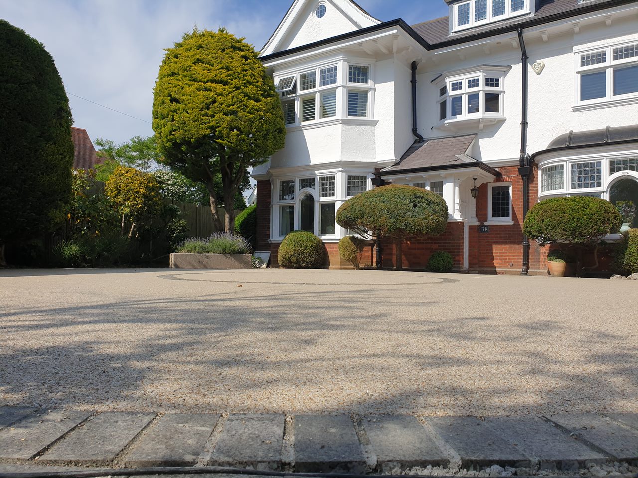 Professional resin bound installation showing quality finish
