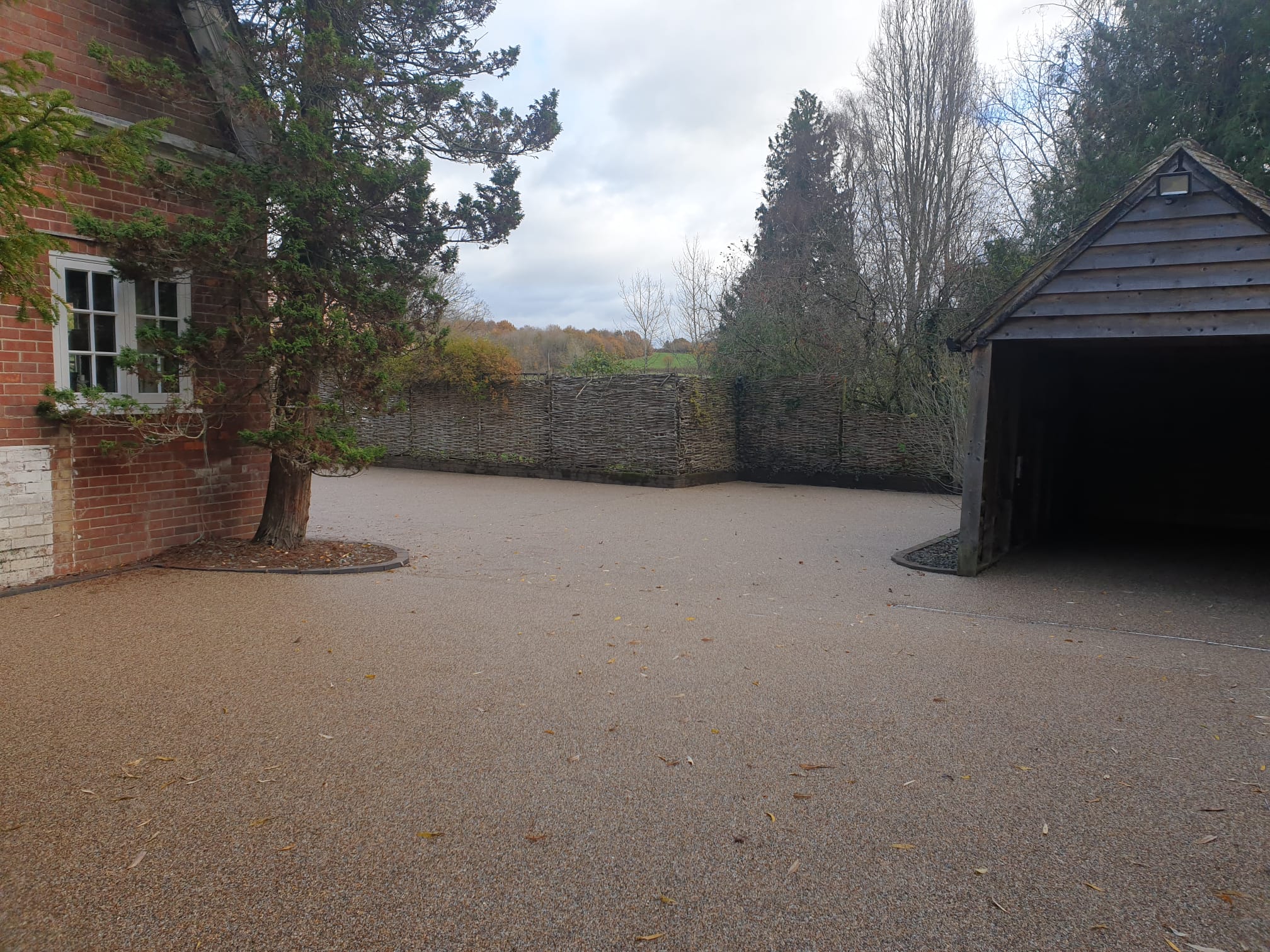 Premium residential resin bound installation