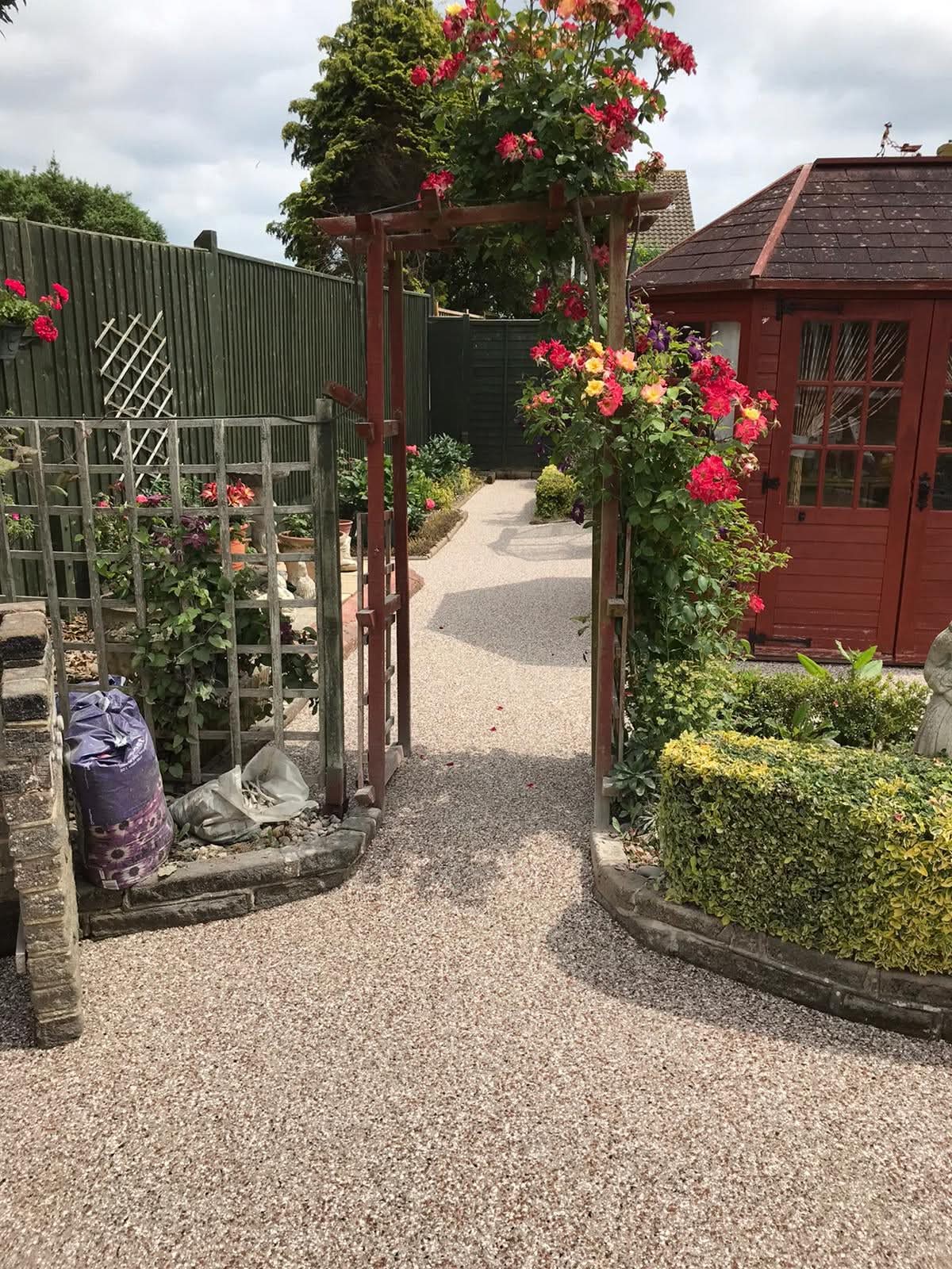 Beautiful resin bound garden pathway installation