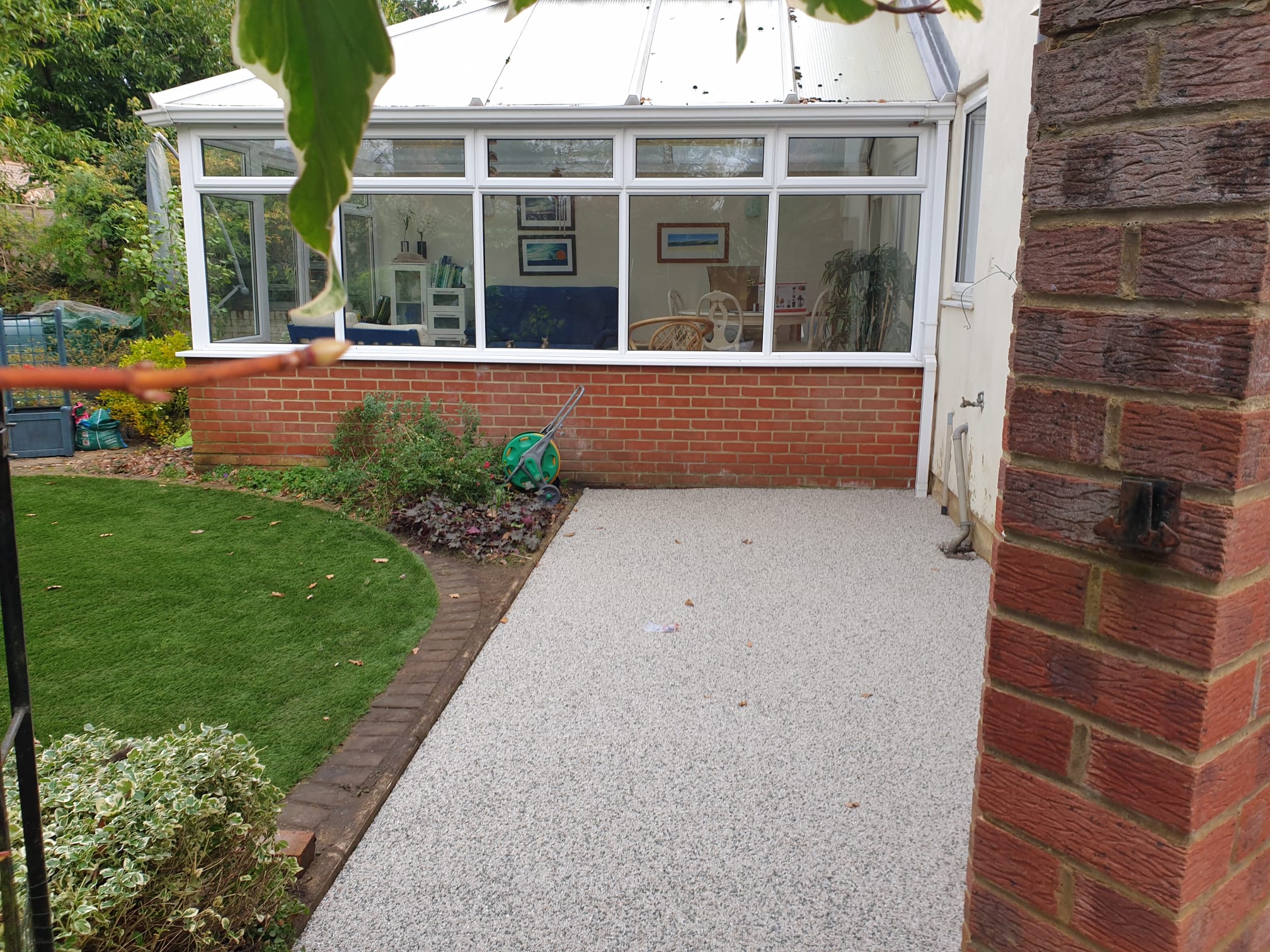 Professional resin bound driveway installation in Hampshire - Example 3