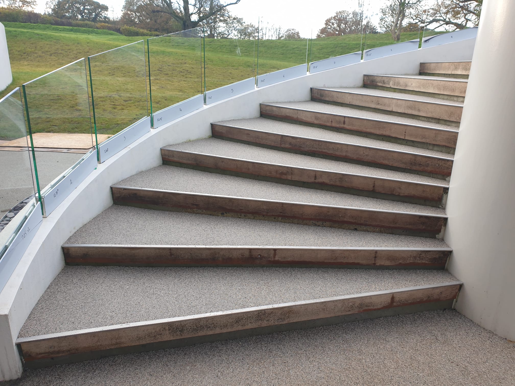 Professional resin bound driveway installation in Hampshire - Example 4